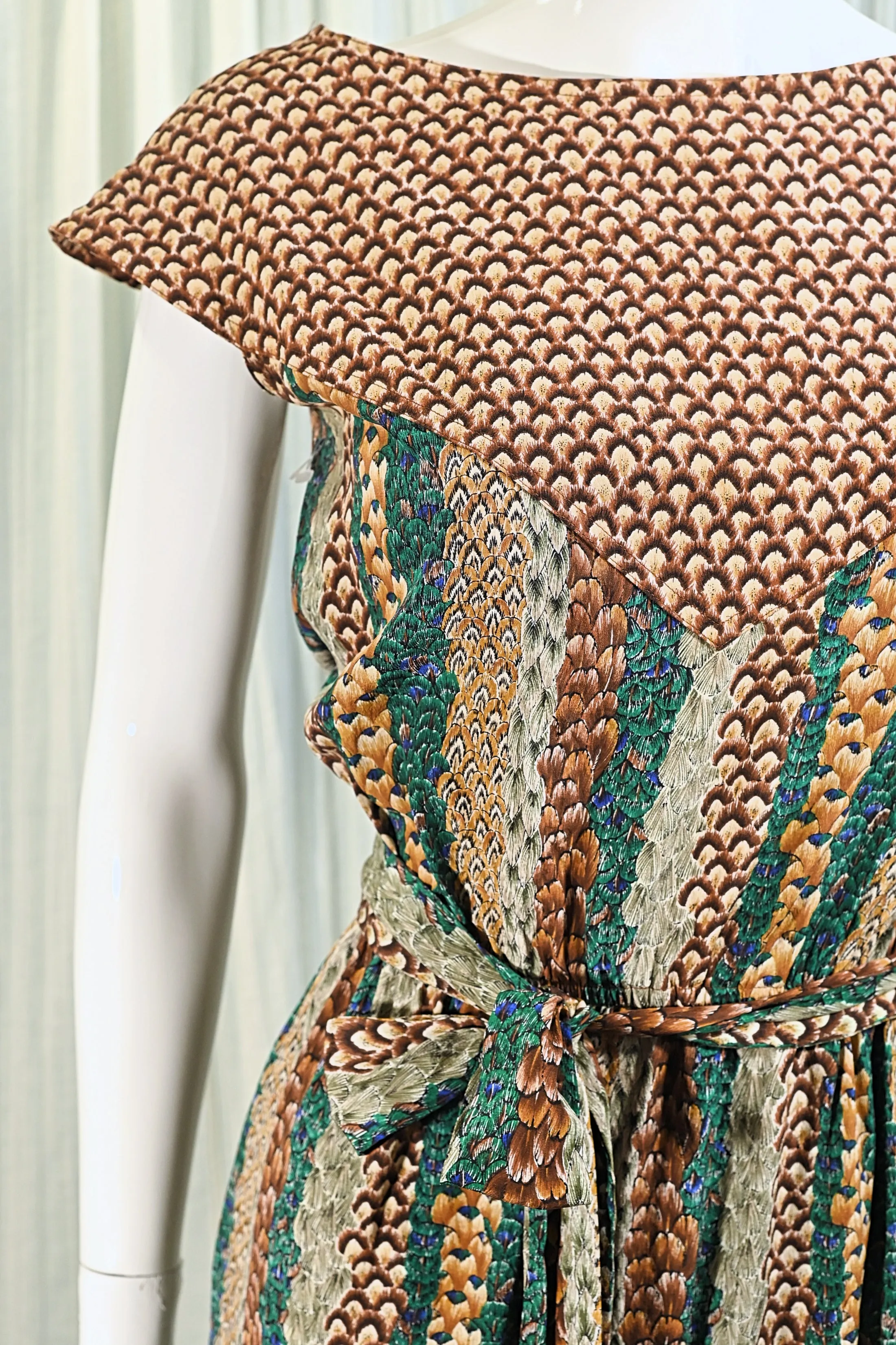 Argenti Vintage 70s Silk Dress, Feather Print Sheath Dress S