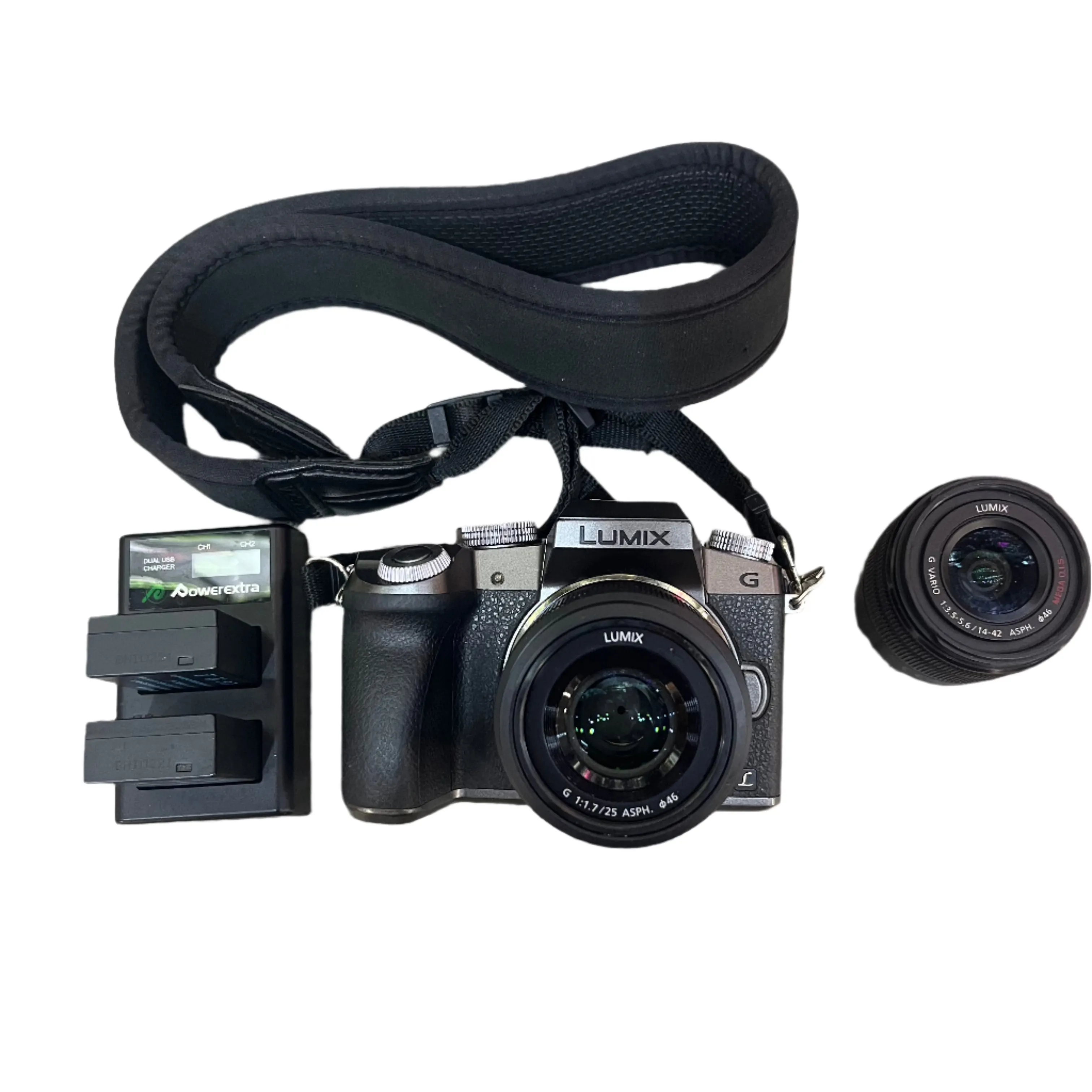 Panasonic Lumix DMC-G7 Camera Kit w/lens & batteries